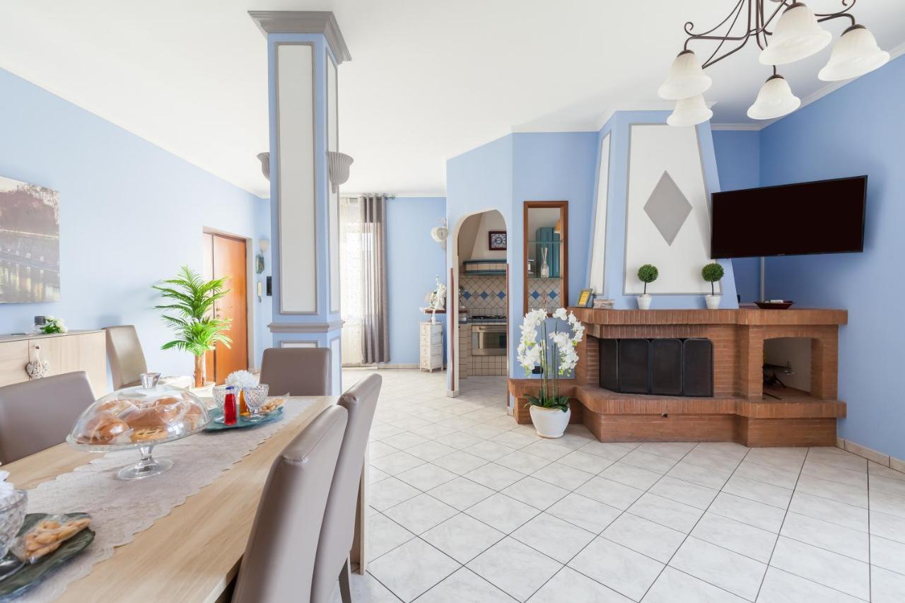 Casa Vacanze Giramondo フィウミチーノ エクステリア 写真