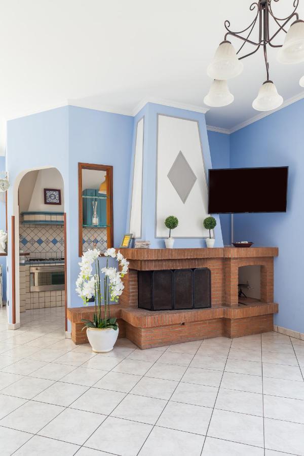 Casa Vacanze Giramondo フィウミチーノ エクステリア 写真