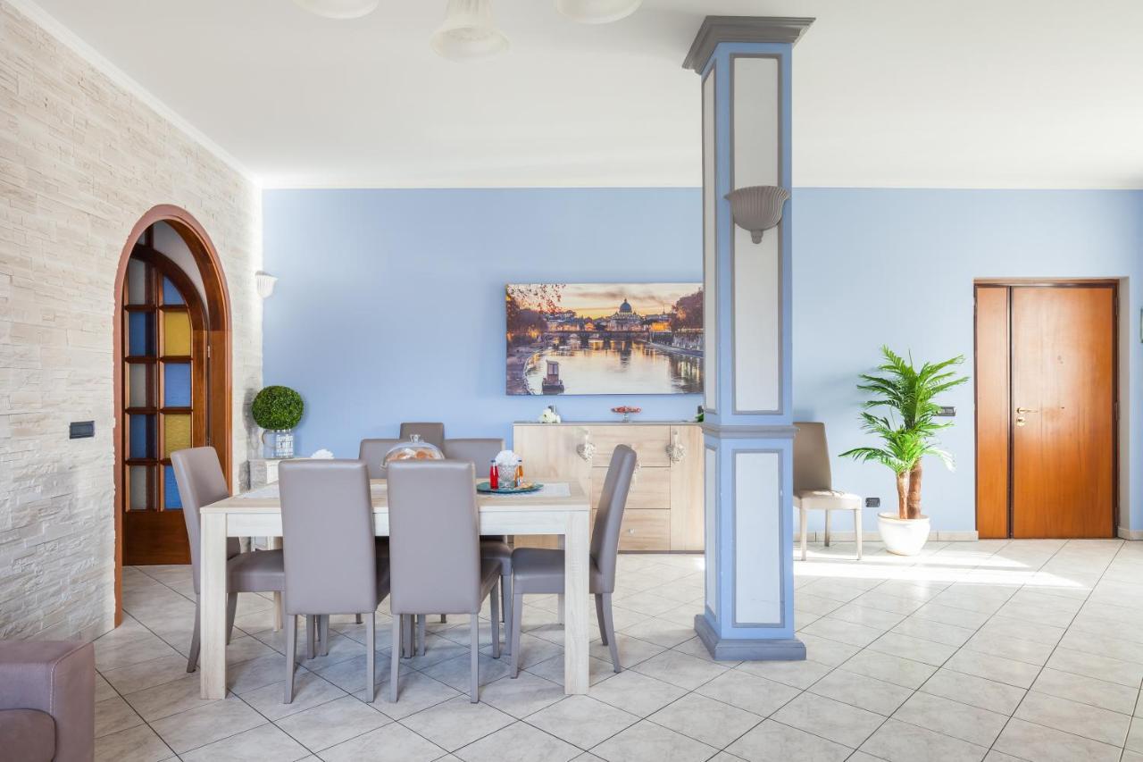 Casa Vacanze Giramondo フィウミチーノ エクステリア 写真
