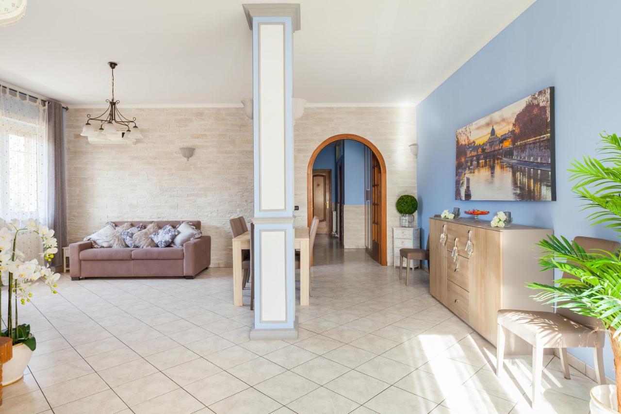 Casa Vacanze Giramondo フィウミチーノ エクステリア 写真
