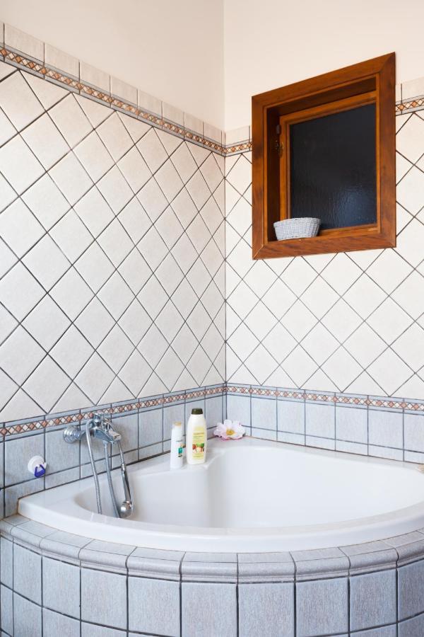 Casa Vacanze Giramondo フィウミチーノ エクステリア 写真
