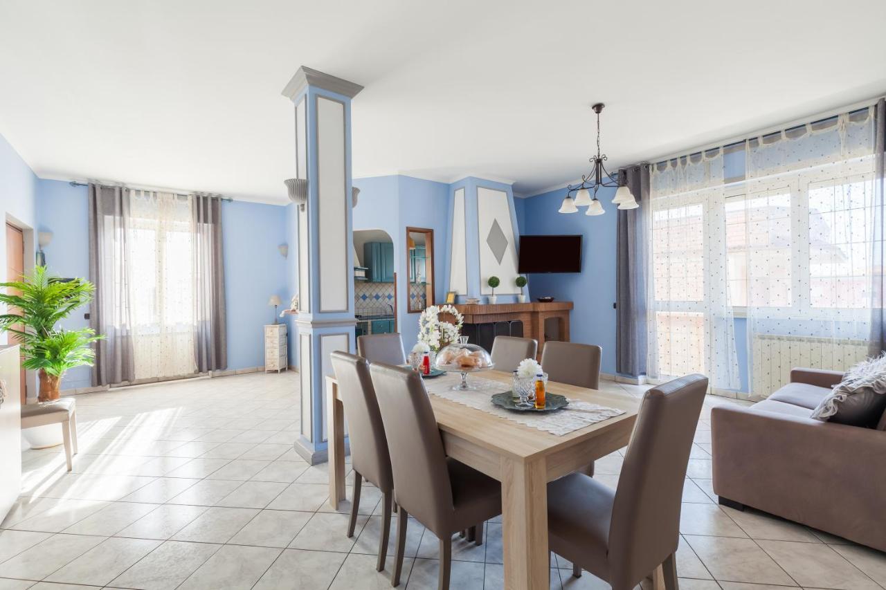 Casa Vacanze Giramondo フィウミチーノ エクステリア 写真