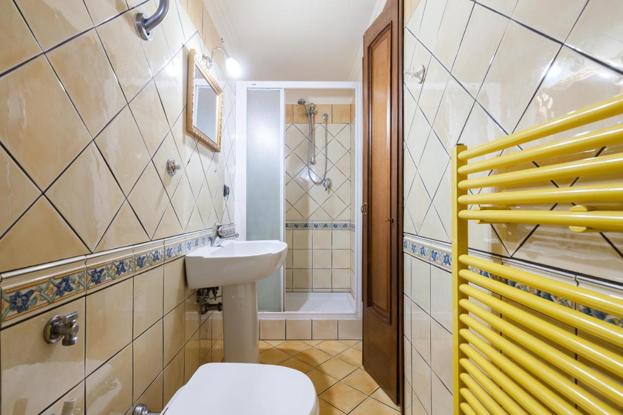 Casa Vacanze Giramondo フィウミチーノ エクステリア 写真
