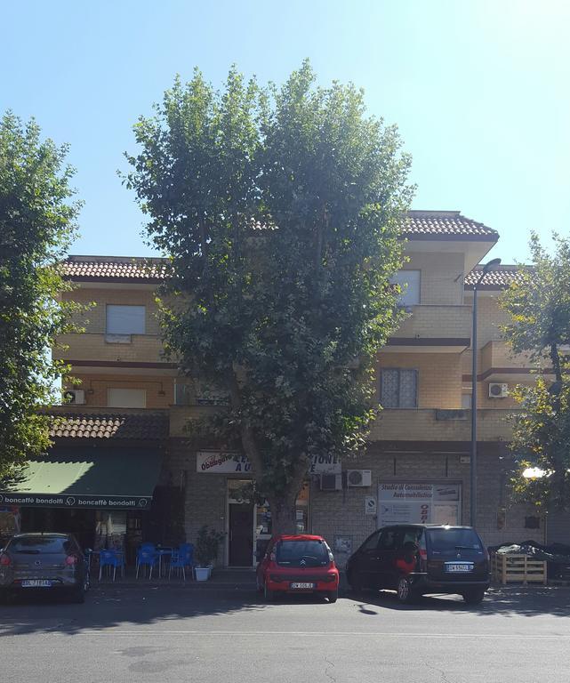 Casa Vacanze Giramondo フィウミチーノ エクステリア 写真